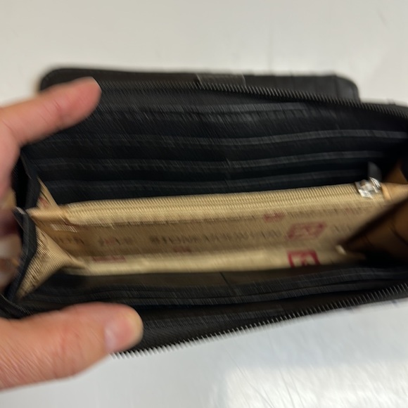 NWOT! Stone Mountain Wallet - Picture 8 of 10